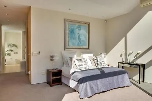 Villa 1B The Grange Camps Bay