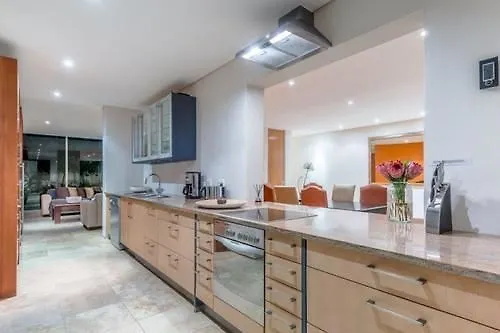 Villa 1B The Grange Camps Bay
